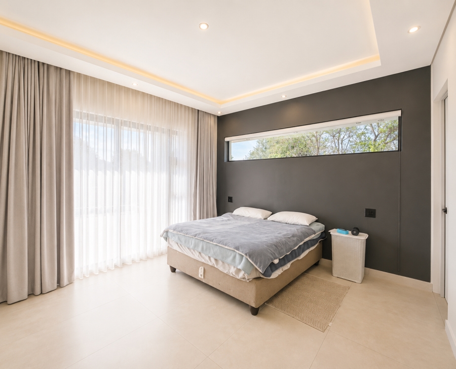 5 Bedroom Property for Sale in The Islands Estates North West